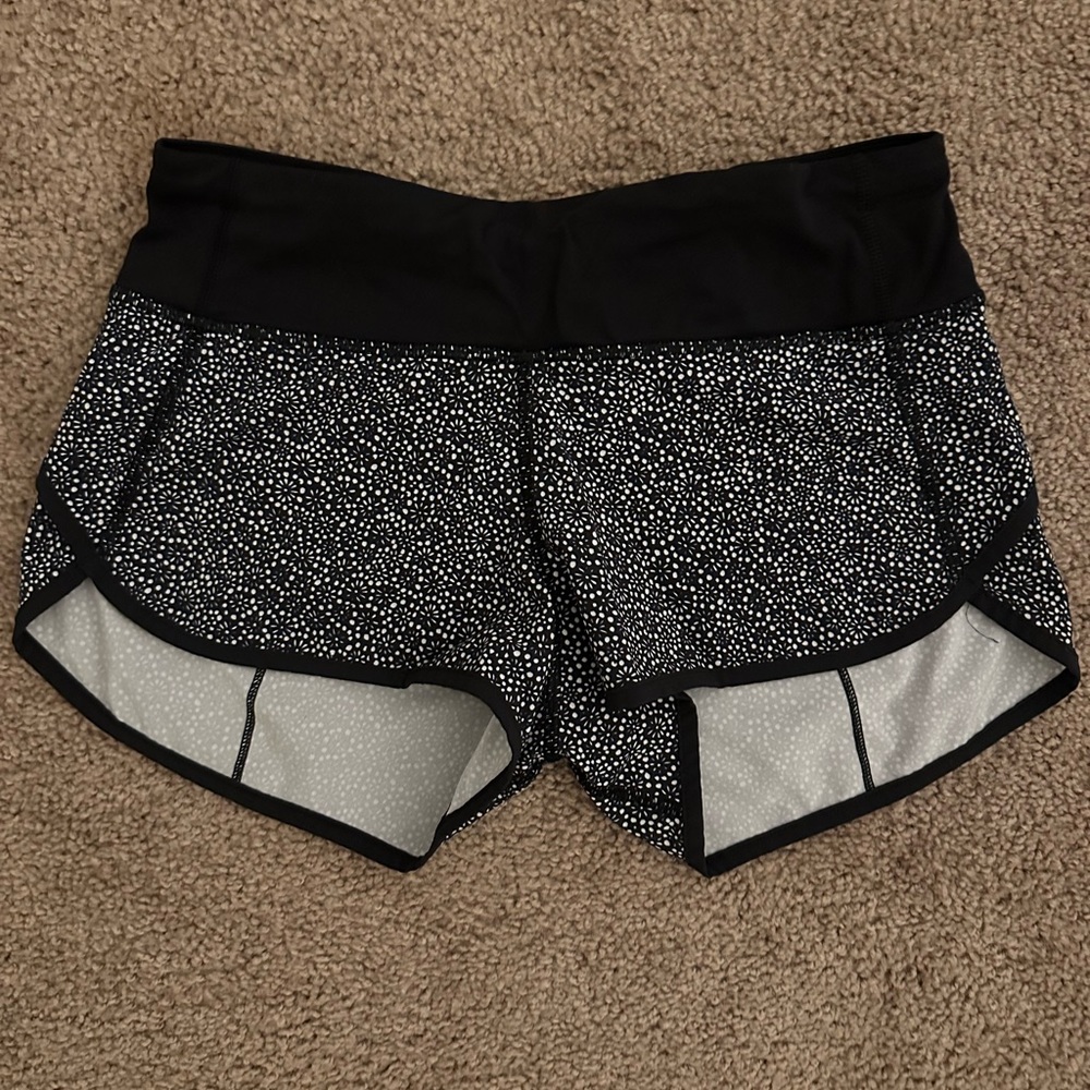 Lululemon Speed Up Short 2” - size 2